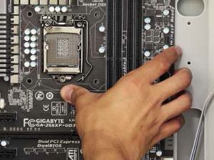 How to install the motherboard