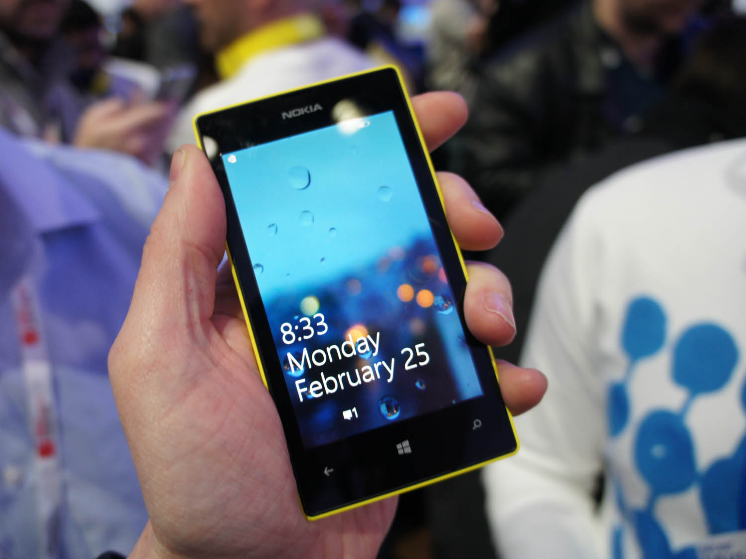 Sfondi Natalizi Nokia Lumia 520.Nokia Lumia 520 Cuts Windows Phone 8 Price To 120
