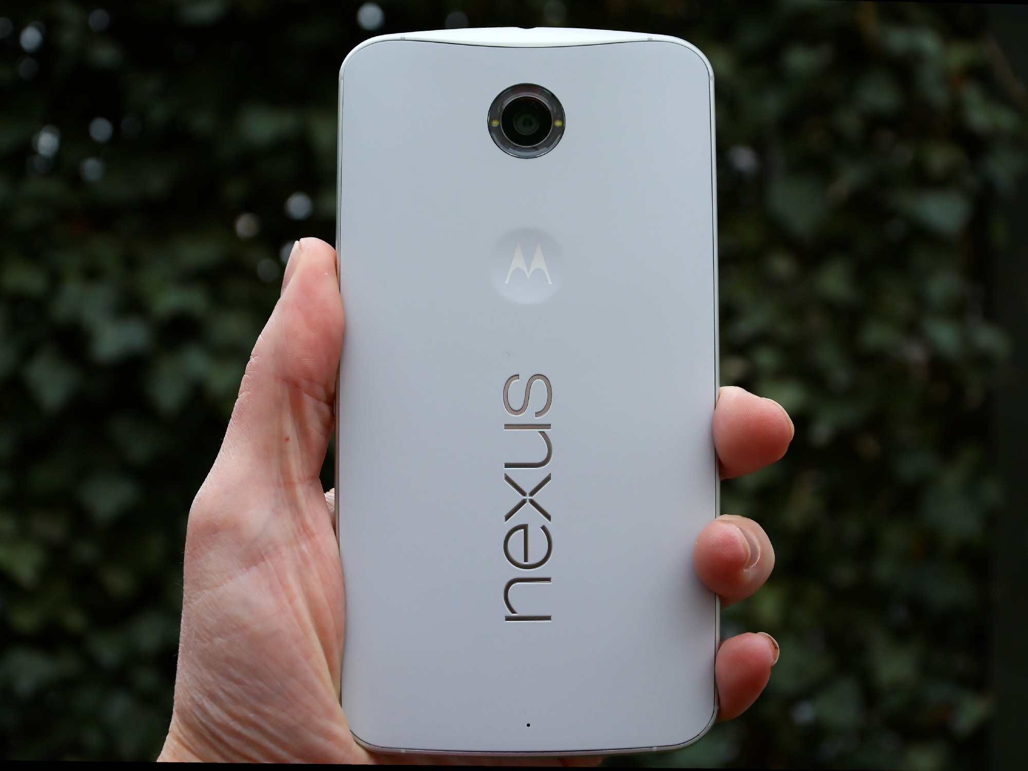 Nexus 6 review - a view of the rear