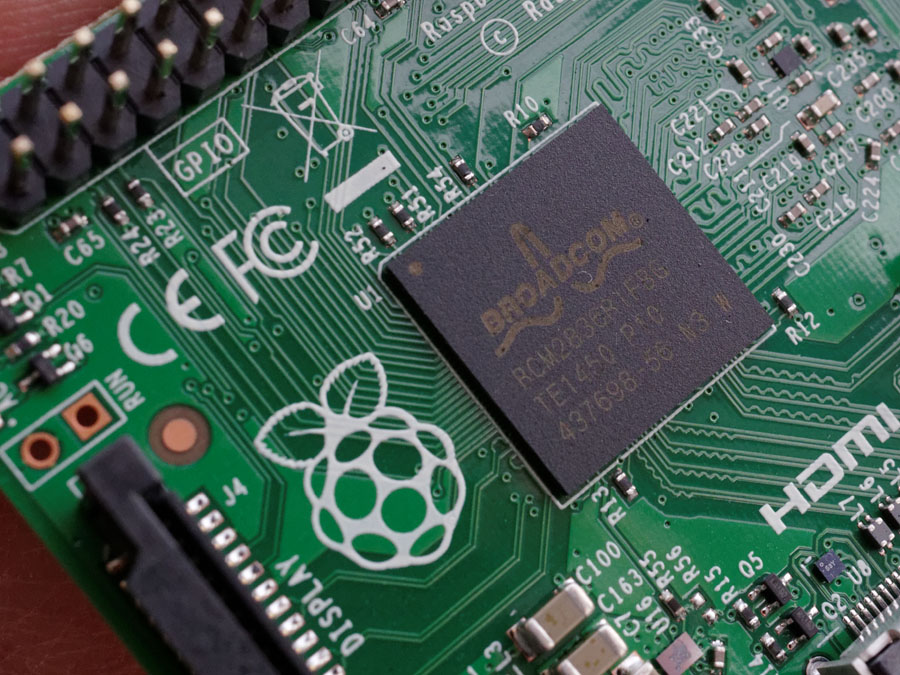 Raspberry Pi 2 Model B Broadcom B2836 Quad-Core Processor