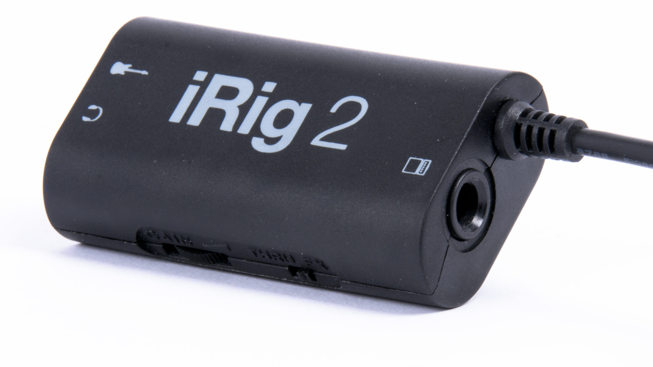 iRig 2 review - viewed from the right at an angle