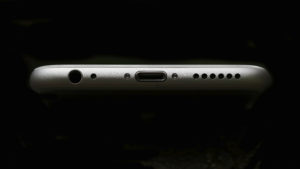 Apple iPhone 6 review: Bottom edge