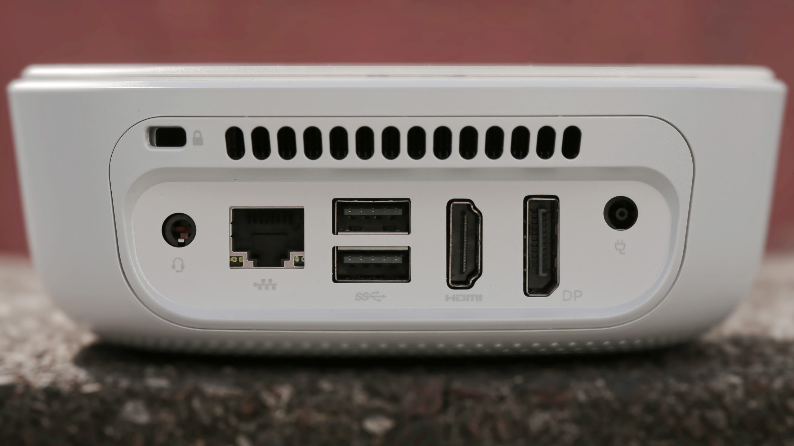 HP Pavilion Mini: Rear panel closeup