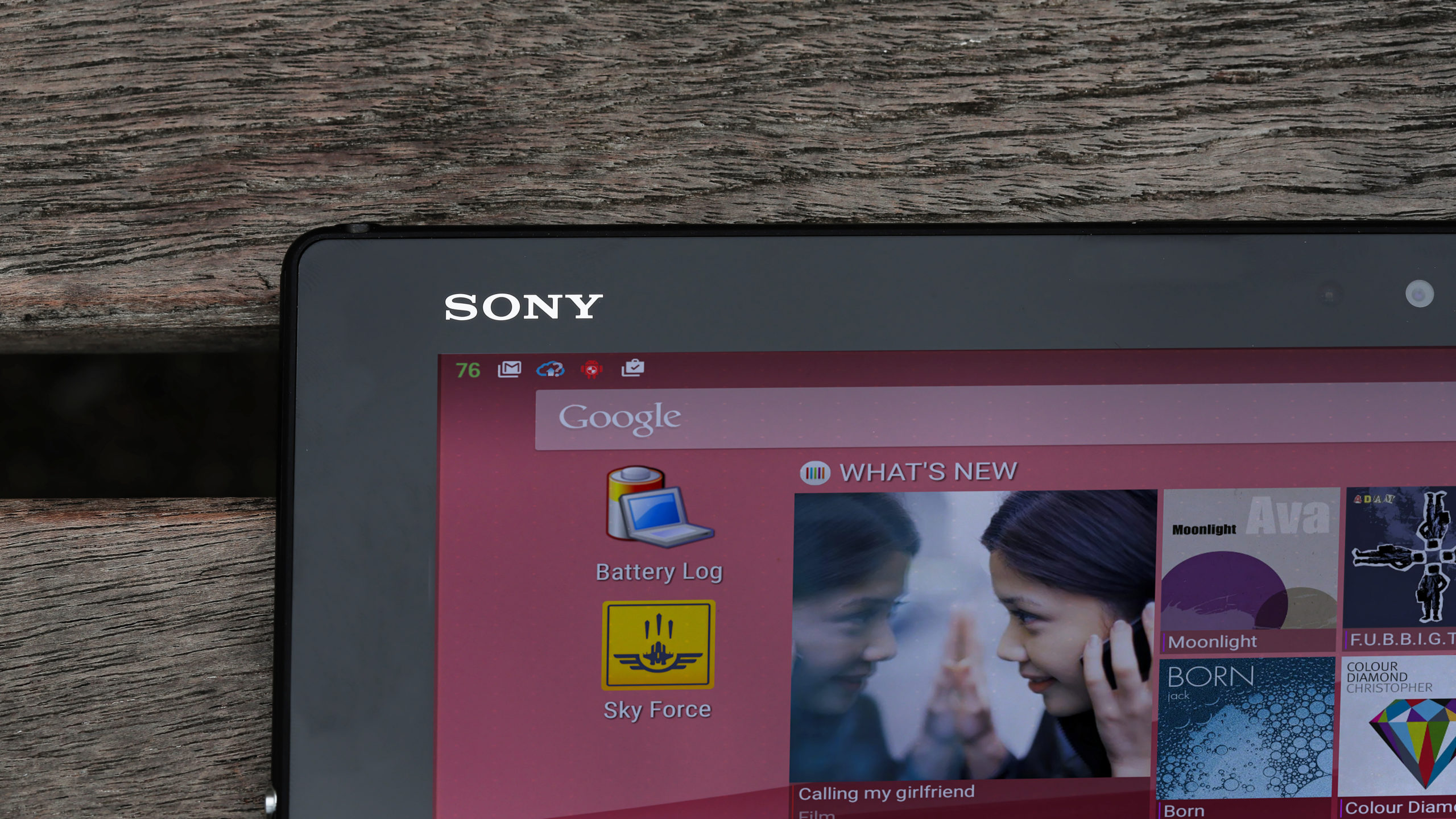Sony Xperia Z4 Tablet: Sony logo