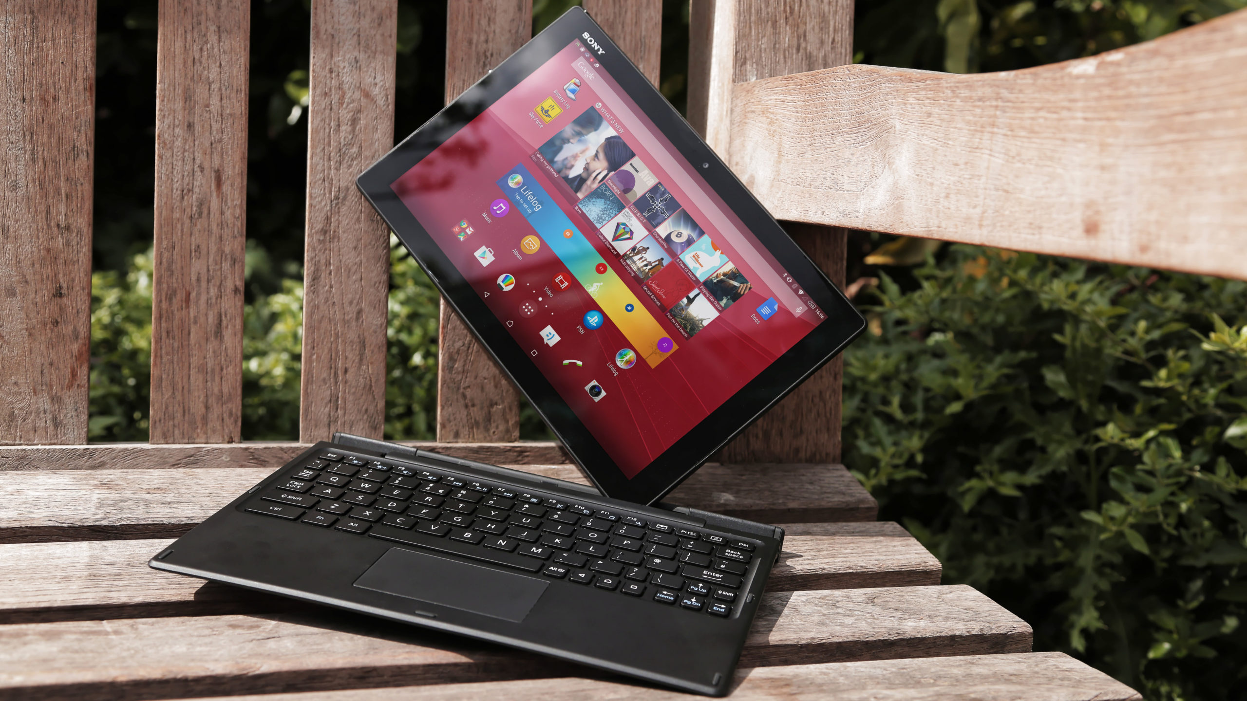 Sony Xperia Z4 Tablet: Tablet and keyboard