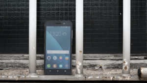 Honor 4x review: Pictured from the front