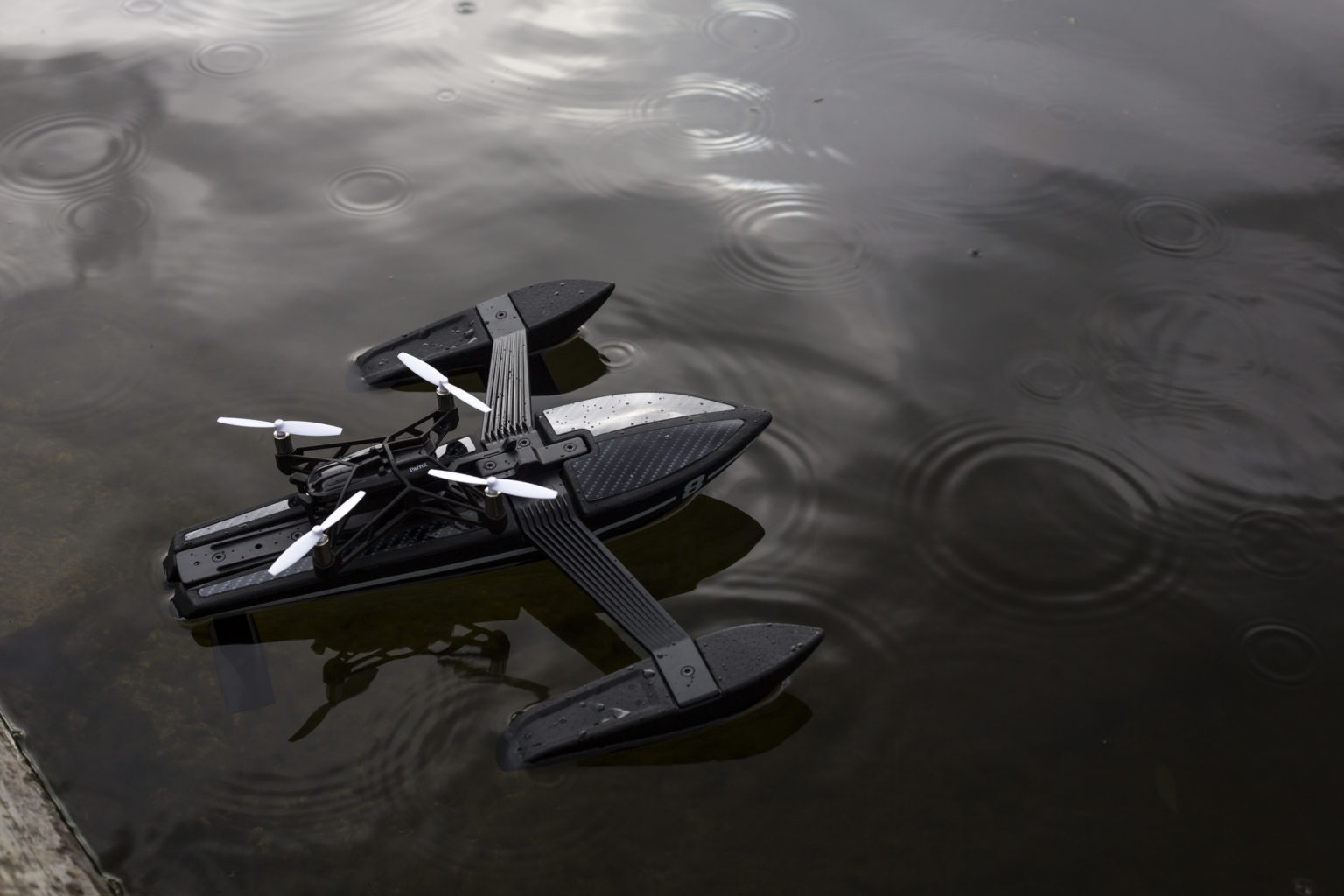 Flotation Device Parrot Parrot Hydrofoil drone review: Nice toy, but watch out for ponds