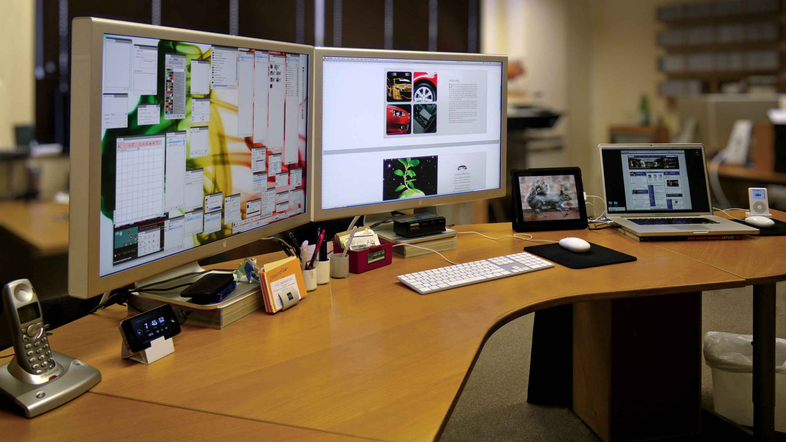 multi_tasking_office