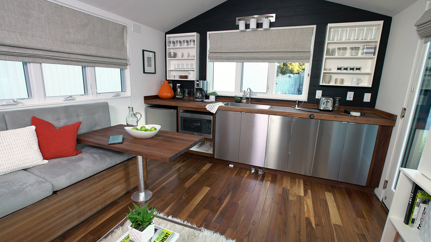 kitchen_tiny_connected_house
