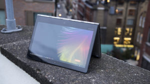 Lenovo Yoga 900 review: Tent mode