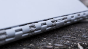 Lenovo Yoga 900 review: Watchband hinge