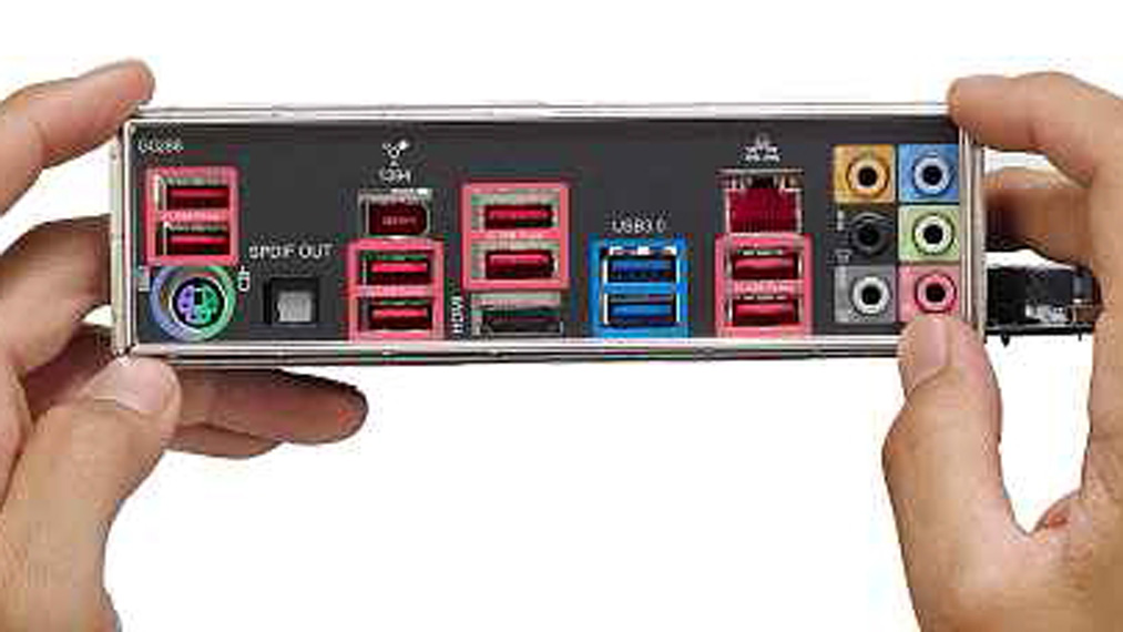 blanking-plate-against-motherboard-ports