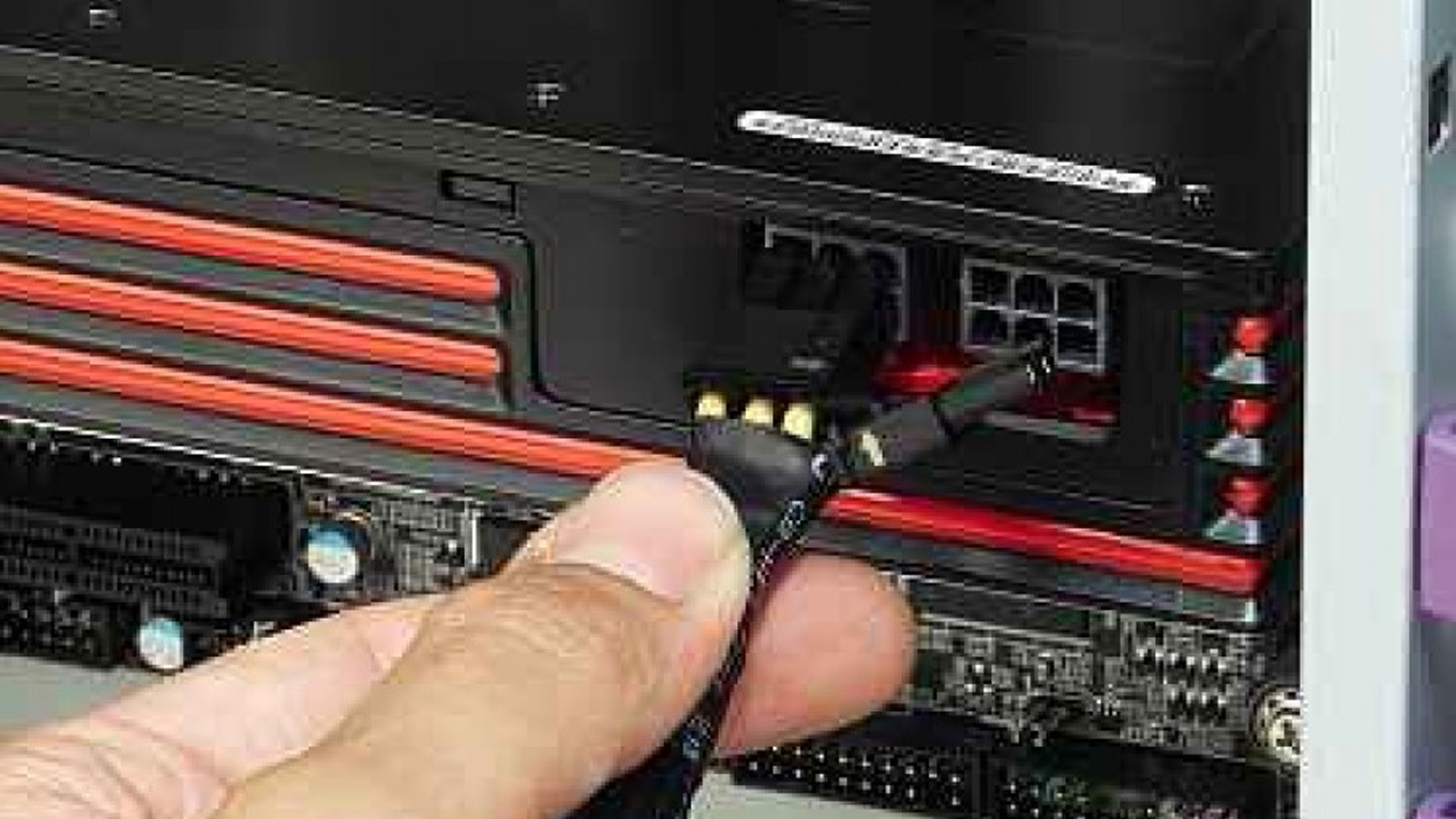 connect-power-connector-to-graphics-card