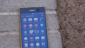 Sony Xperia M5 review: Front close