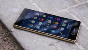 Sony Xperia M5 review: On its side