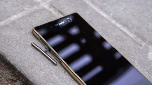 Sony Xperia M5 review: Close, no screen