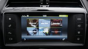 jaguar_xe_interior_2_0