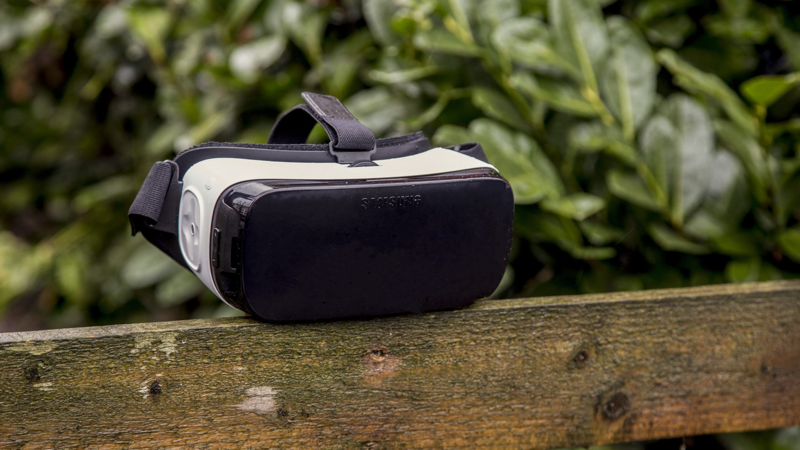 Samsung Gear VR hero shot