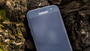 Samsung Galaxy S7 review: Top half of front