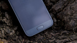 Samsung Galaxy S7 review: Bottom half of front