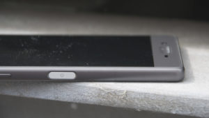 Sony Xperia X fingerprint reader