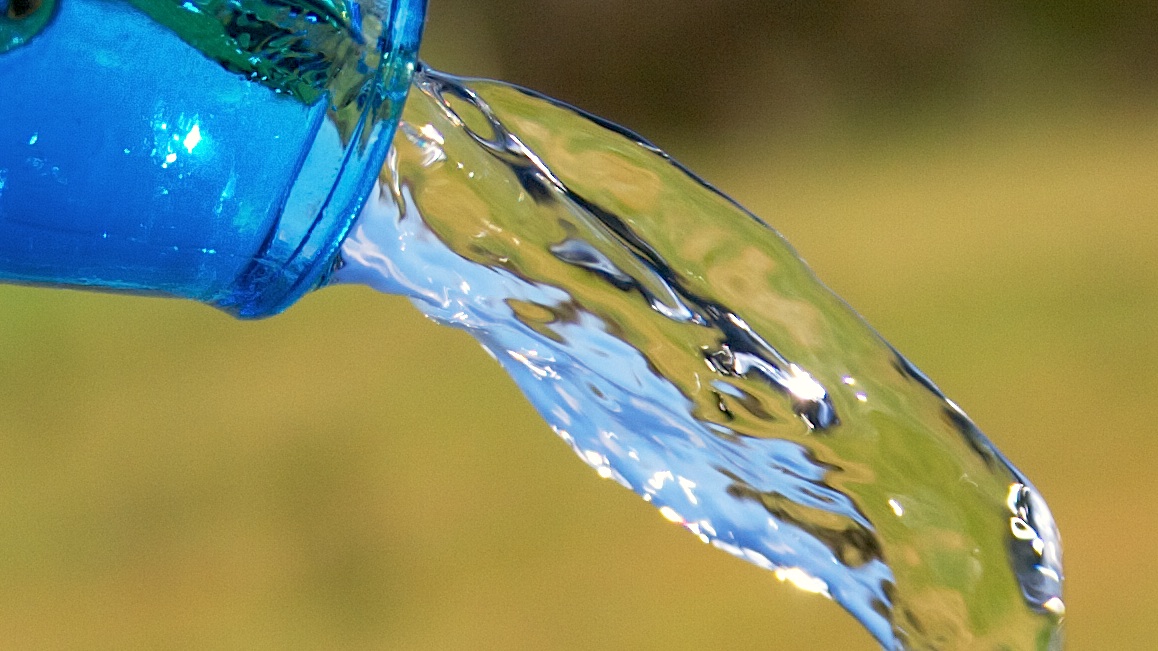 water_bottle_cost_iss