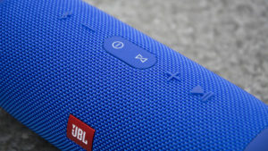 JBL Charge 3 controls