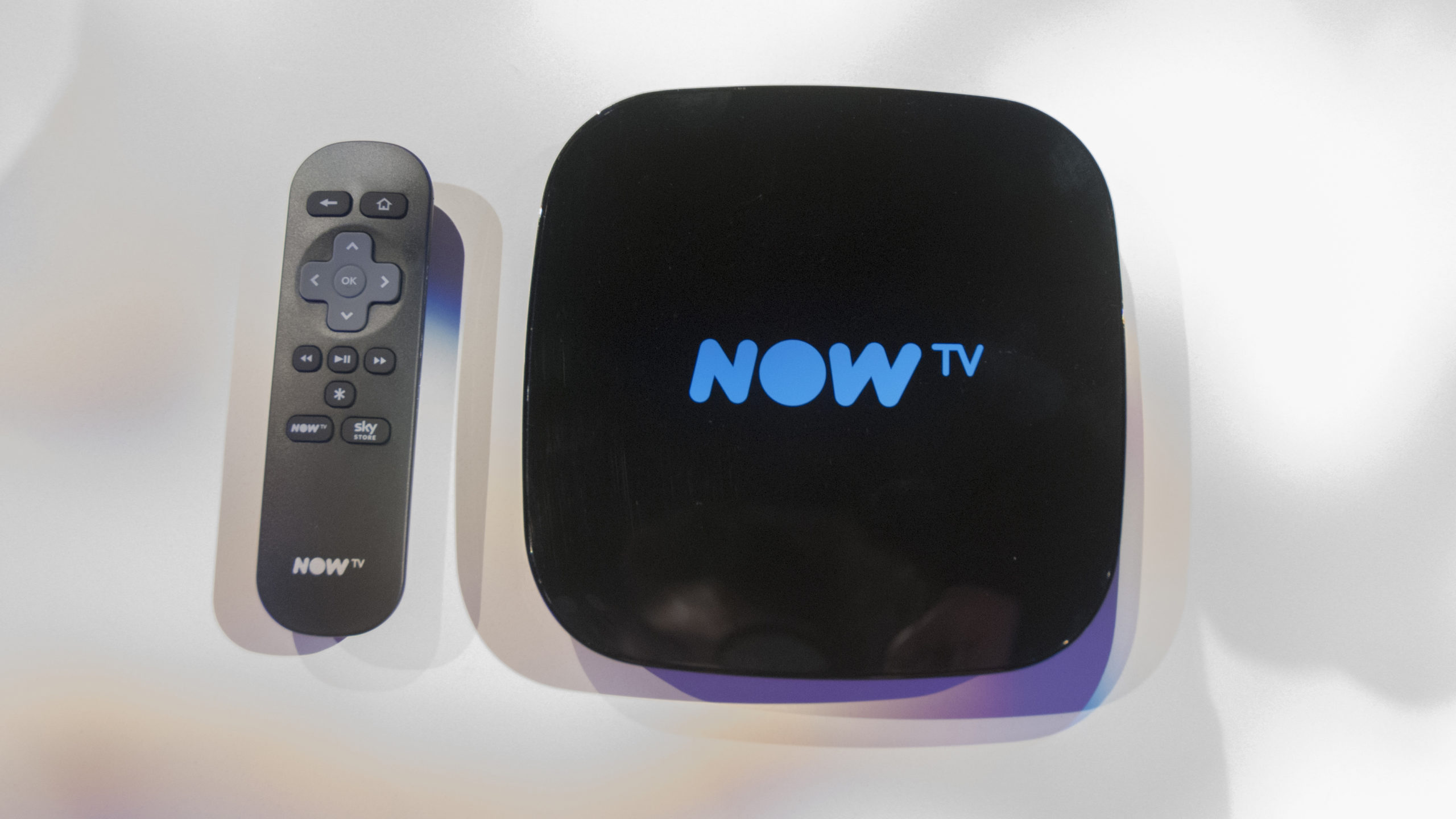 now_tv_combo_smart_box_with_remote_top_down