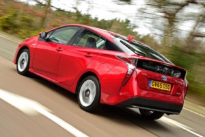 toyota_prius_review_2016_2