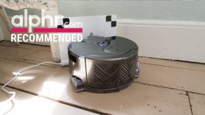 dyson-360-eye-with-award