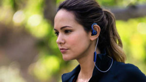jbl_contour_sport_lifestyle_image