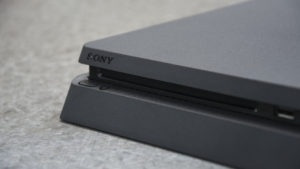 ps4_slim_sony_logo