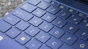 Asus ZenBook 3: Keyboard labels
