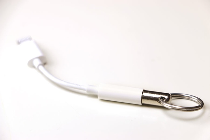 dongle_dangler_iphone_7_adapter