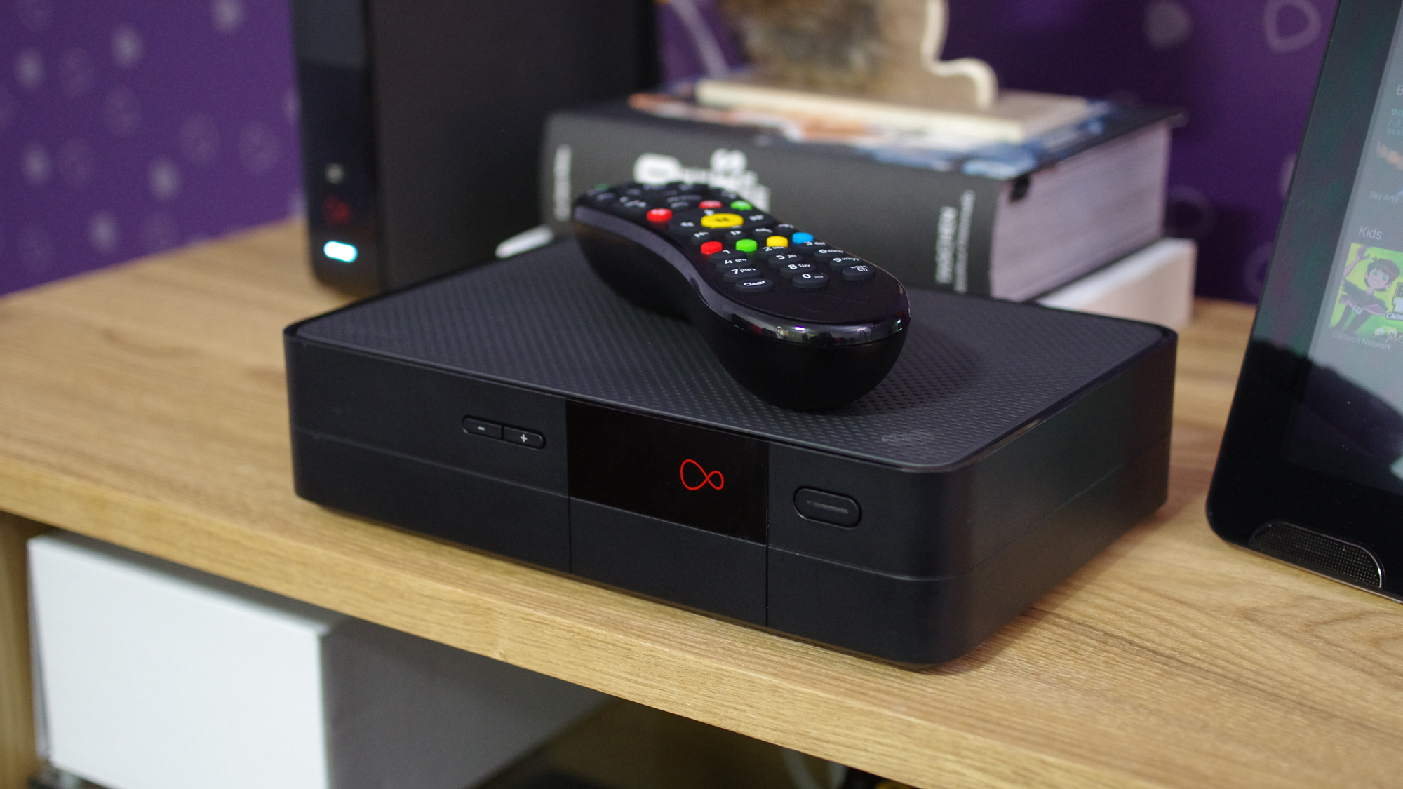 Virgin Media TV V6 review: Hands on with Virgin's new cable TV box, Sky Q's  latest UK rival
