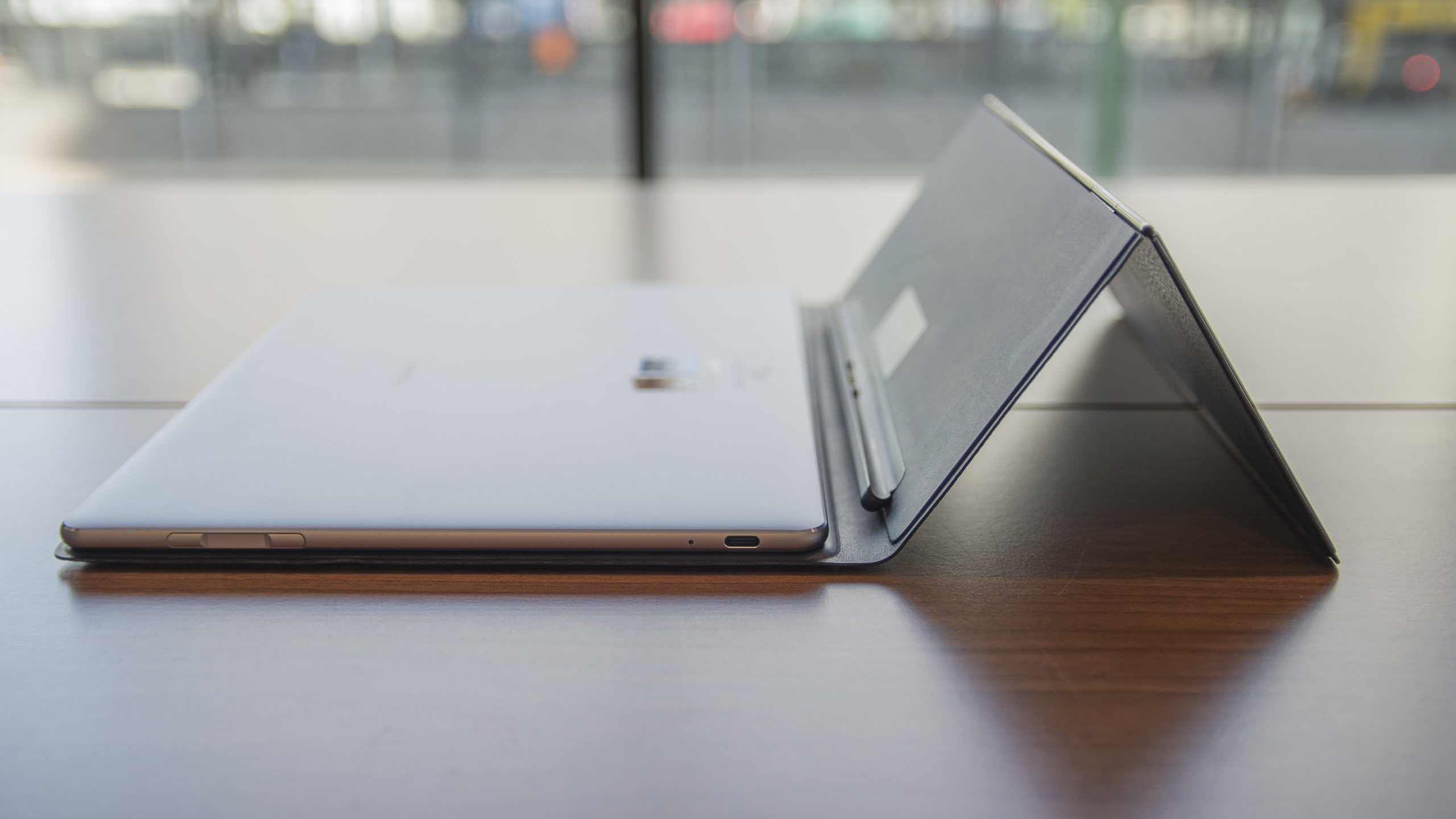 Hopelijk draagbaar liberaal Huawei MateBook E review: Hands-on with Huawei's second gen Surface Pro 4  rival