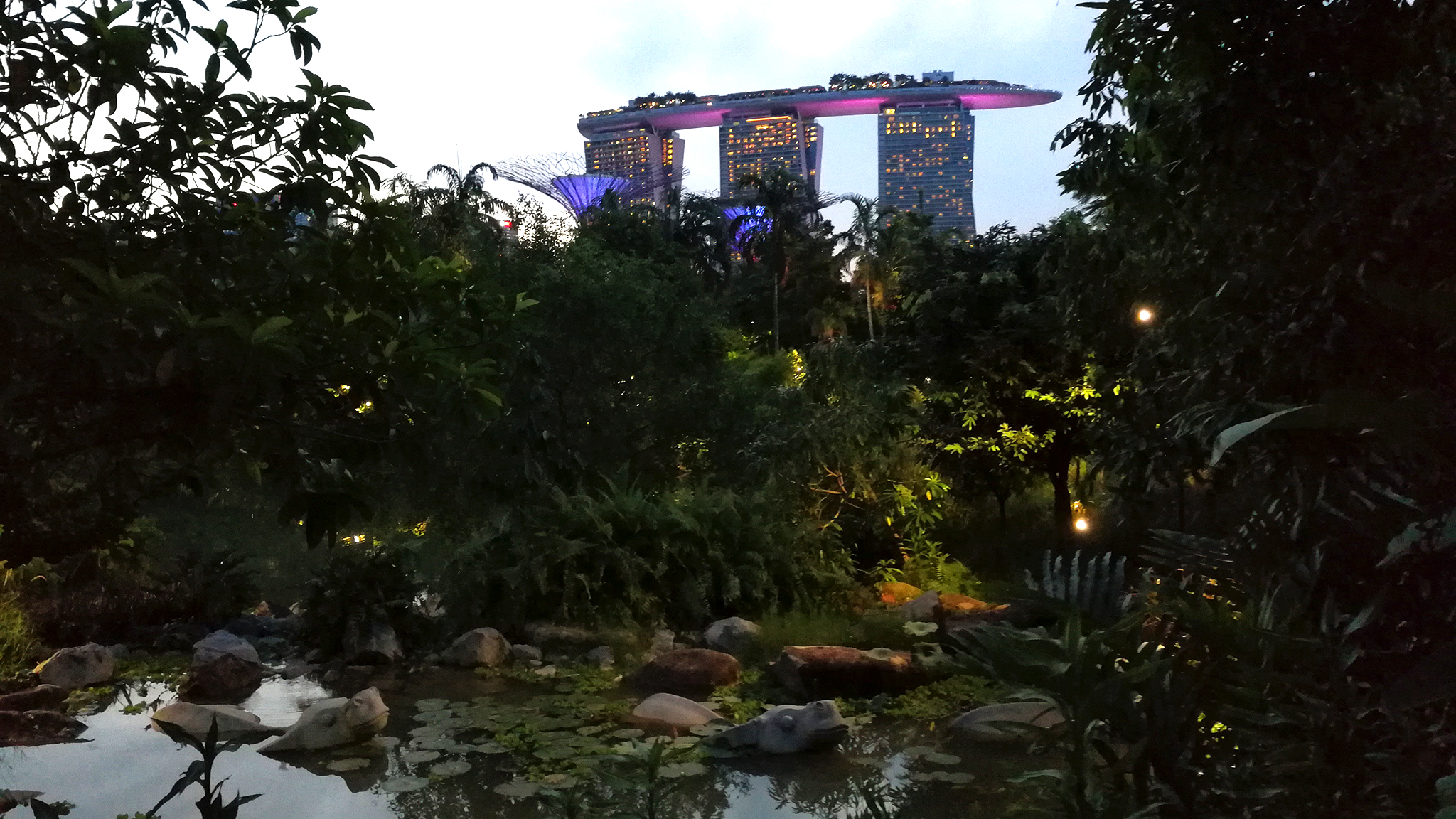 singapore_gardens_by_the_bay_hippos