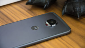 motorola-moto-z2-play-review-12