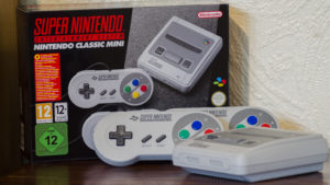 snes_nintendo_classic_mini_console_and_box_
