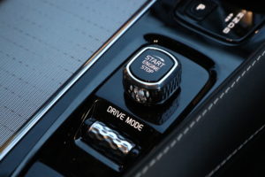 volvo_xc90_t8_r_design_2017_review_13