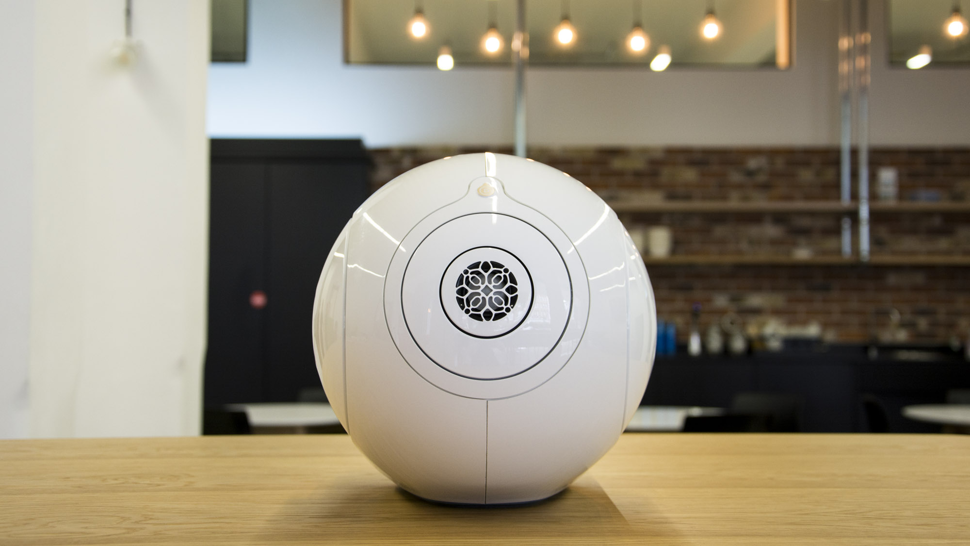 devialet_gold_phantom_review_-_front