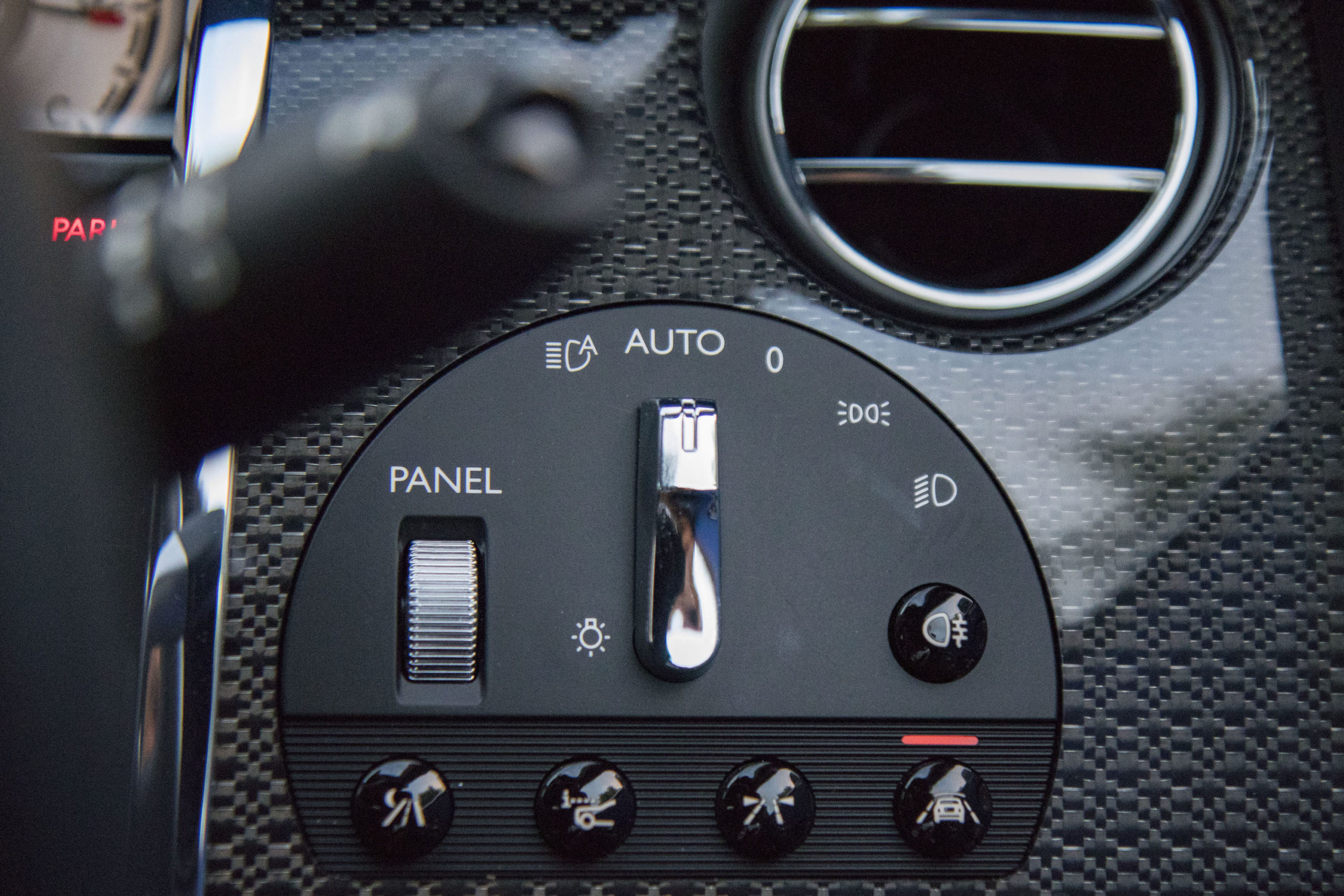 rolls_royce_black_badge_ghost_review_18