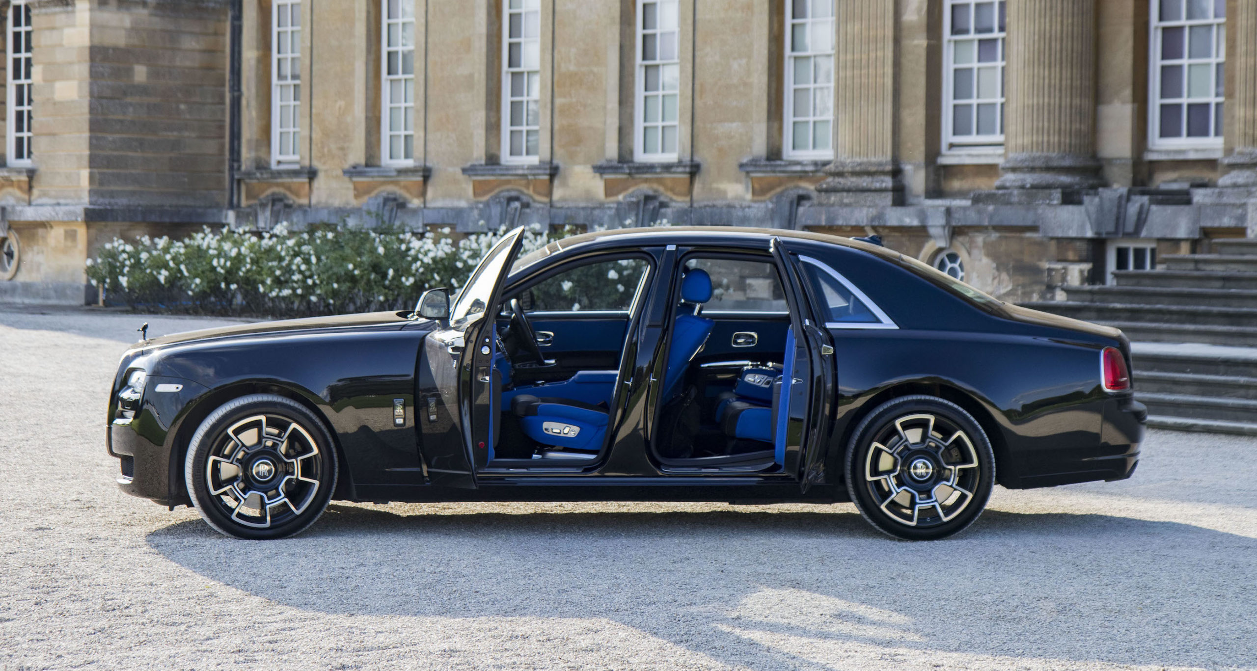 rolls_royce_black_badge_ghost_review_1