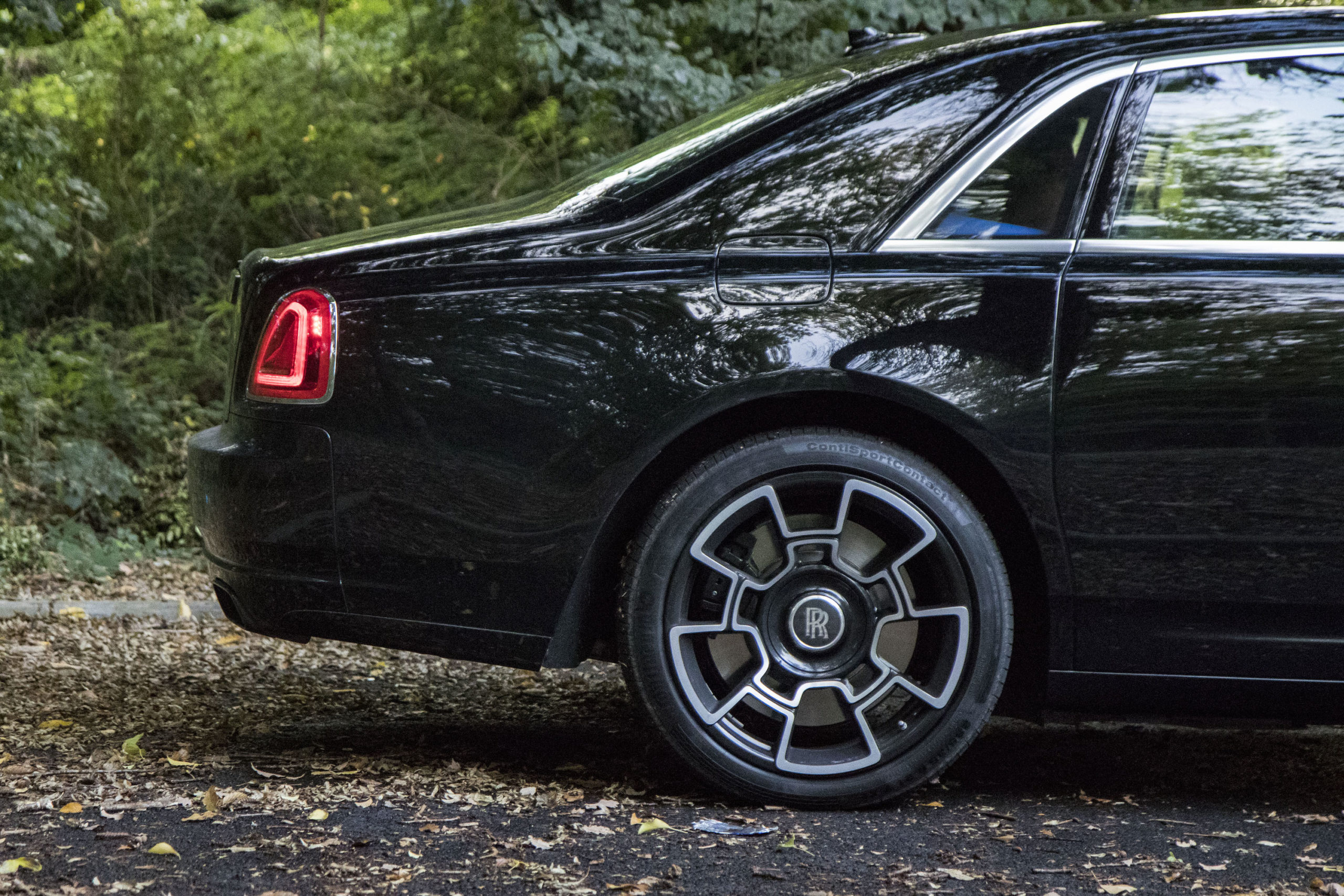 rolls_royce_black_badge_ghost_review_8