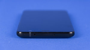 htc_u11_plus_top_edge