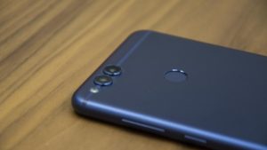 honor_7x_review_-_camera_bump