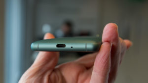 sony_xperia_xz2_compact_24