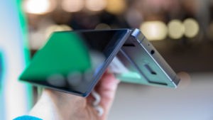 zte_axon_m_9