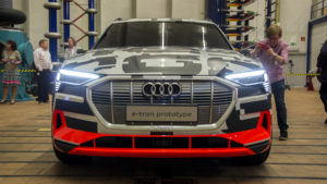 audi_e-tron_concept_car_front_grill