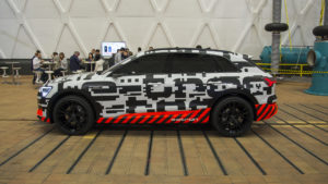 audi_e-tron_concept_car_side